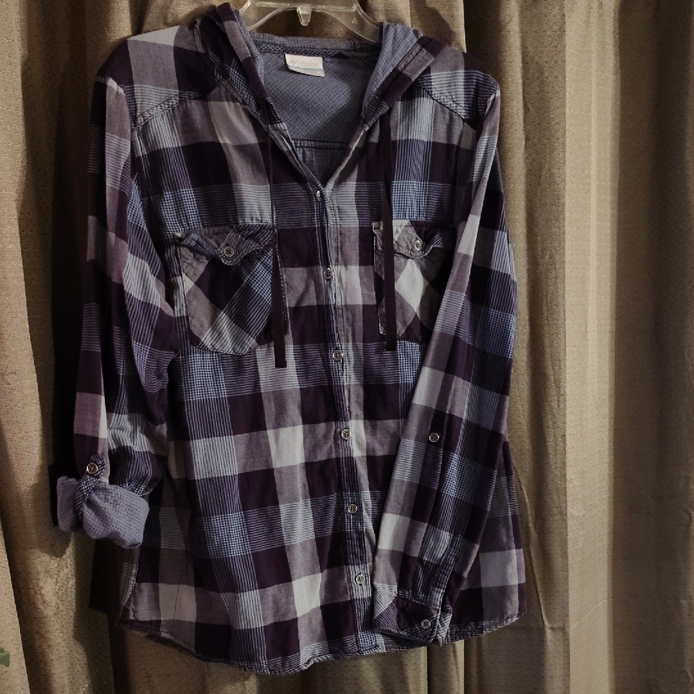Columbia Gray Checkered Button Front Shirt With Drawstring Hood